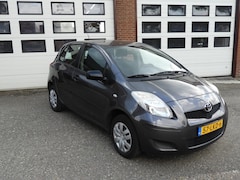 Toyota Yaris - 1.0 VVTi Acces