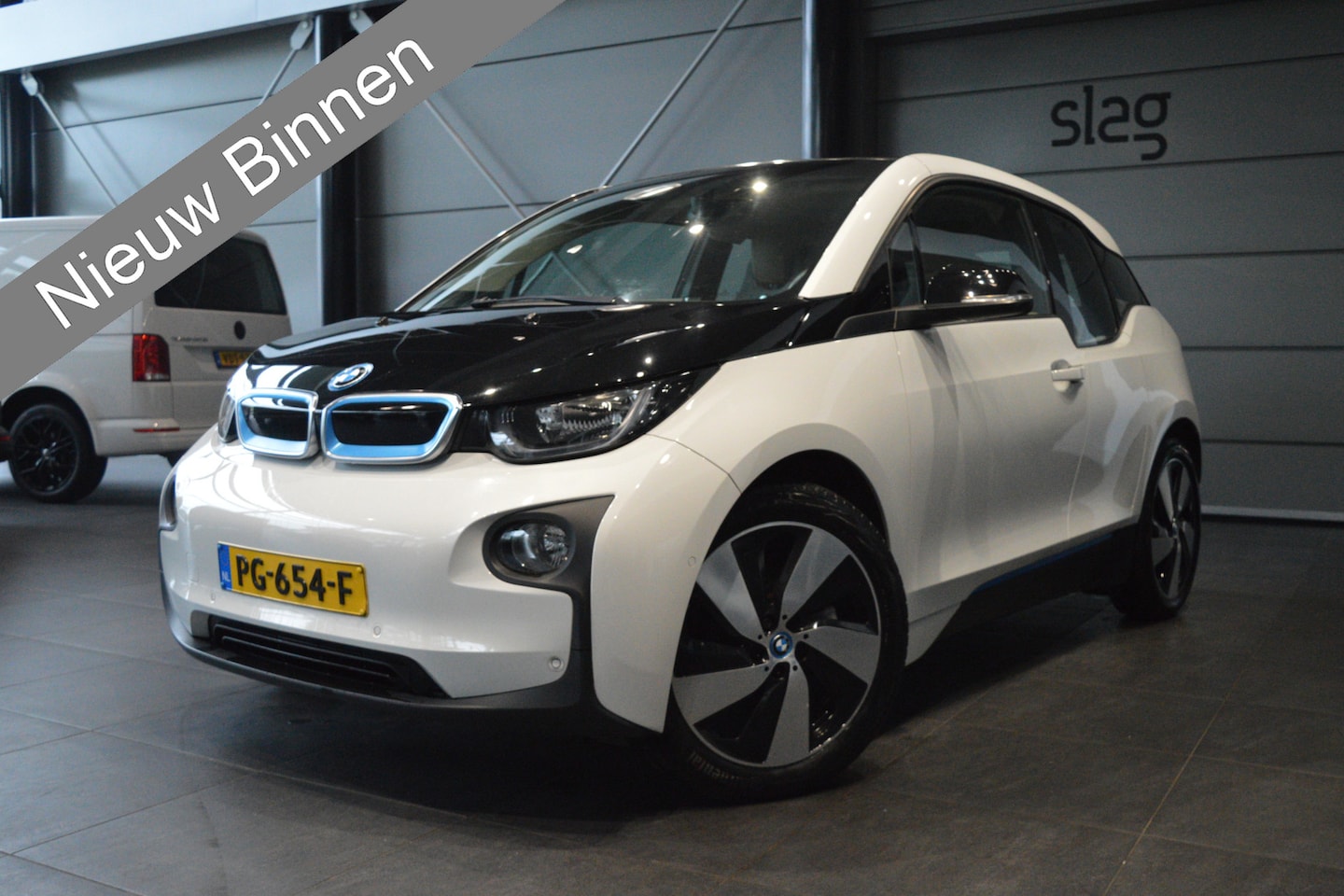 BMW i3 - Basis 94Ah 33 kWh navi leer camera cruise 19 inch !! - AutoWereld.nl