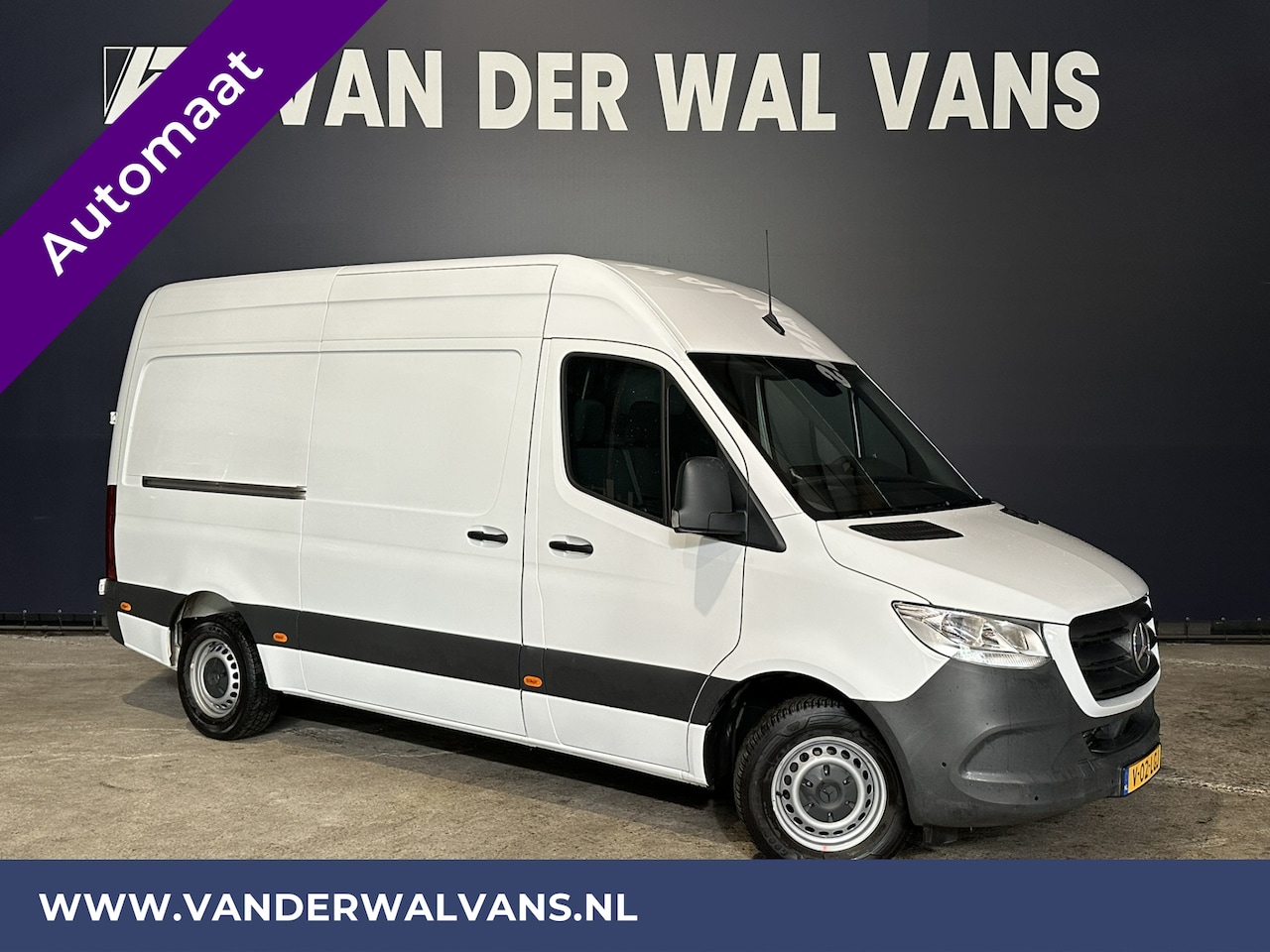 Mercedes-Benz Sprinter - 317 CDI 170pk 9G-Tronic Automaat L2H2 Fabrieksgarantie Euro6 Airco | Camera | Navigatie Cr - AutoWereld.nl