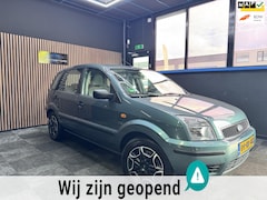 Ford Fusion - 1.4-16V Luxury Automaat Airco Trekhaak Zeer mooie Auto
