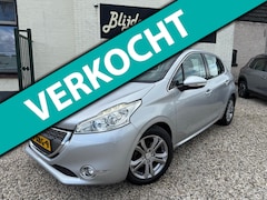 Peugeot 208 - 1.4 VTi Allure 5Deurs | Clima | Cruise | Navi | Dealer Onderhouden | Trekhaak Afneembaar