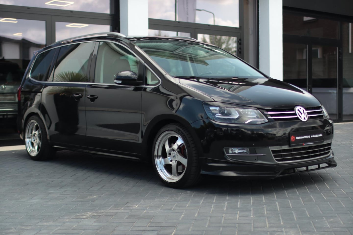 Volkswagen Sharan - 2.0 TSI Highline |7pers|DSG|Pano|Xenon|Navi| - AutoWereld.nl