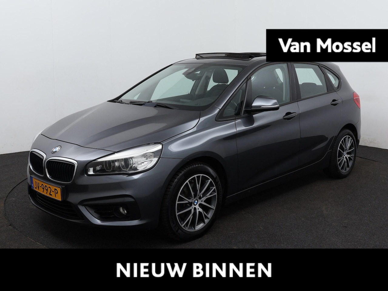 BMW 2-serie Active Tourer - 220i | Navigatie | Panoramadak | Clima | Parkeersensoren | Lichtmetalen Velgen | - AutoWereld.nl