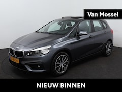 BMW 2-serie Active Tourer - 220i | Navigatie | Panoramadak | Clima | Parkeersensoren | Lichtmetalen Velgen |