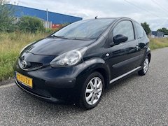 Toyota Aygo - 1.0-12V + Nieuwe APK