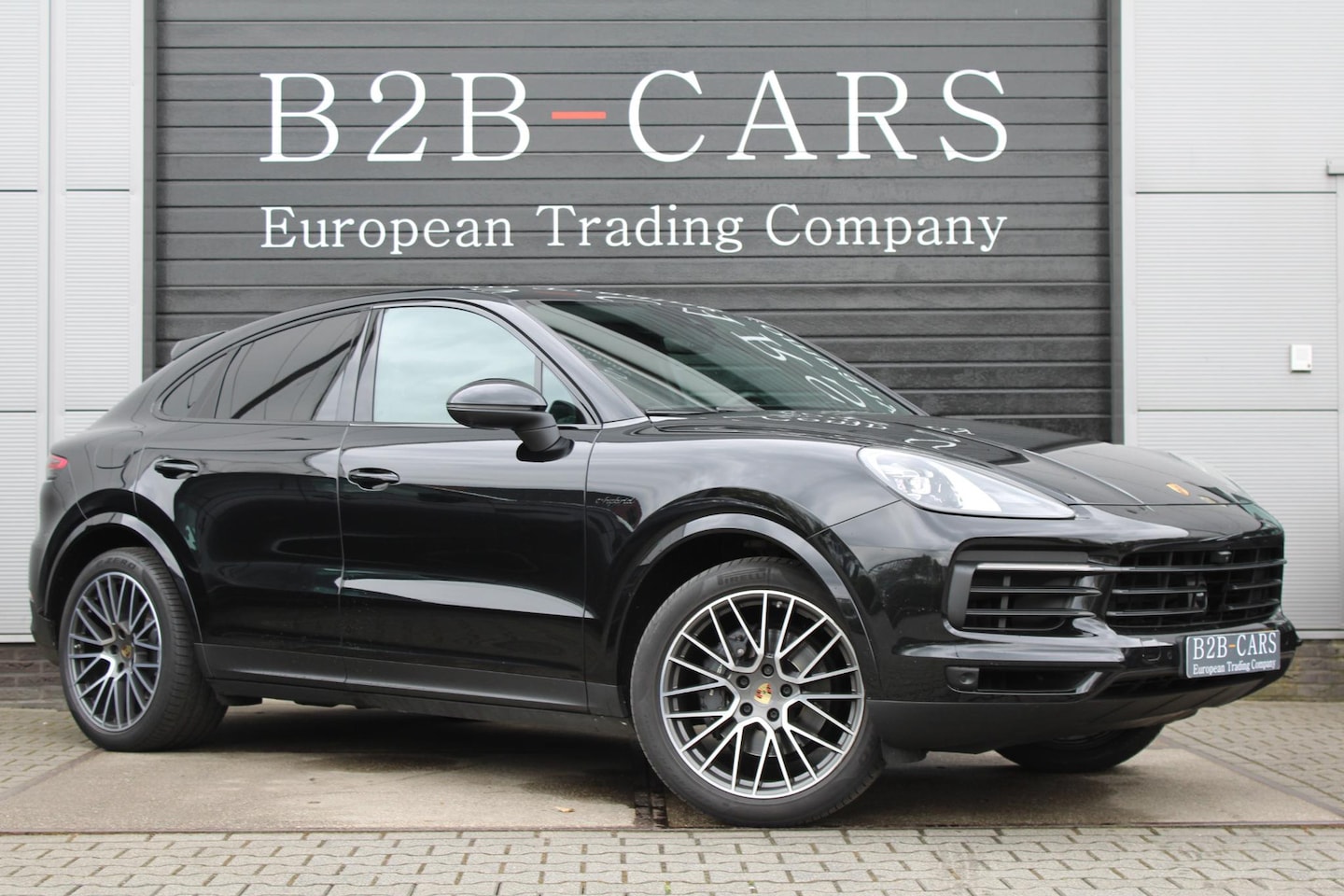 Porsche Cayenne Coupé - 3.0 E-Hybrid Sport Chrono - Panorama - Head-Up - AutoWereld.nl