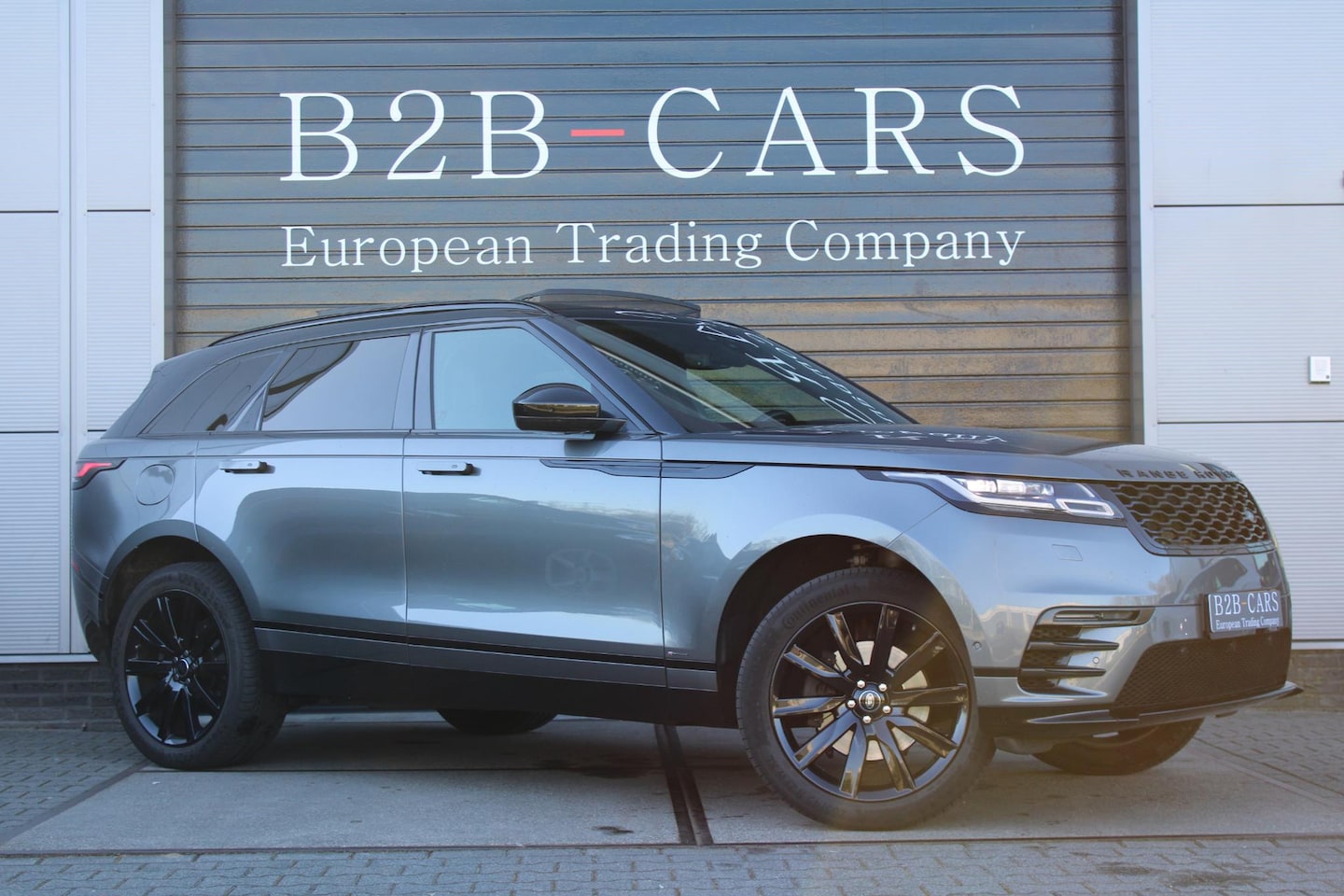 Land Rover Range Rover Velar - 3.0 V6 AWD R-Dynamic SE Panorama - Head-Up - Meridian - LED - AutoWereld.nl
