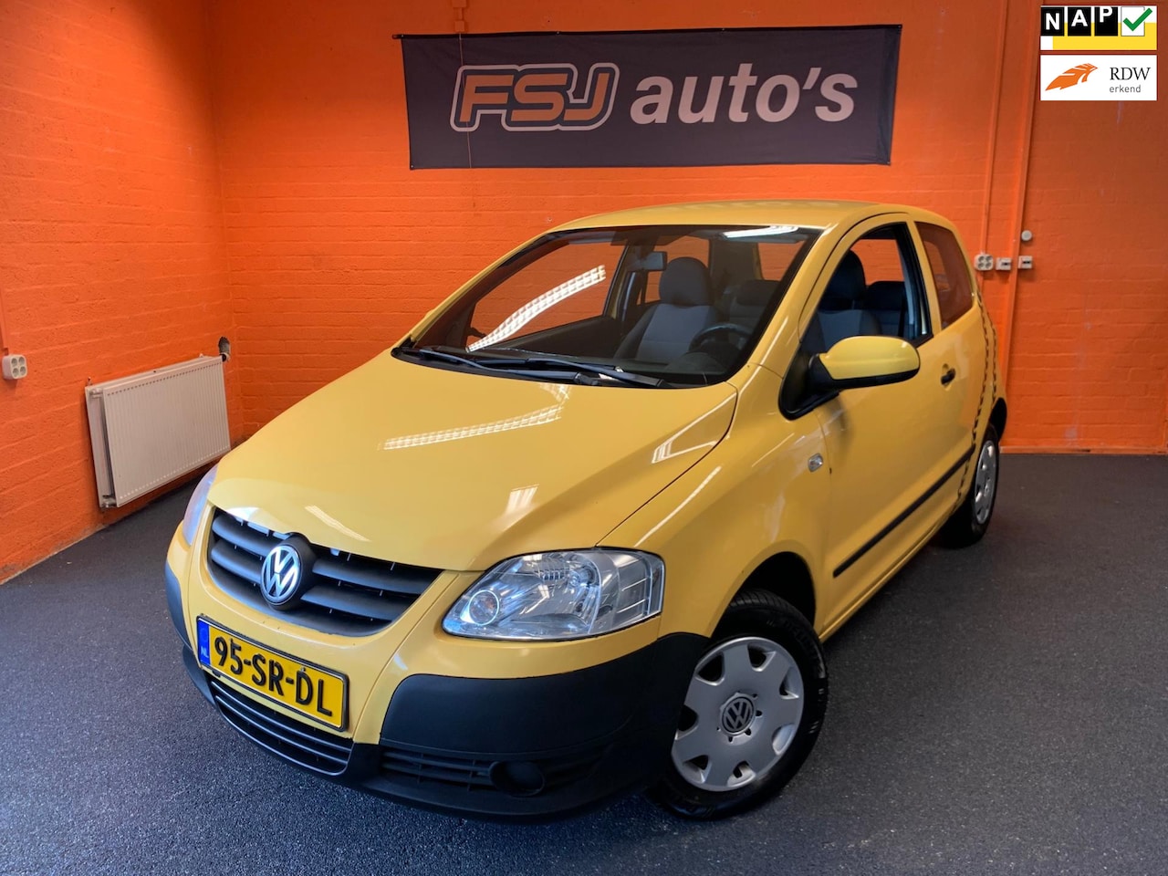Volkswagen Fox - 1.2 / TRENDLINE / STUURBEKR. / NIEUWE APK!! - AutoWereld.nl