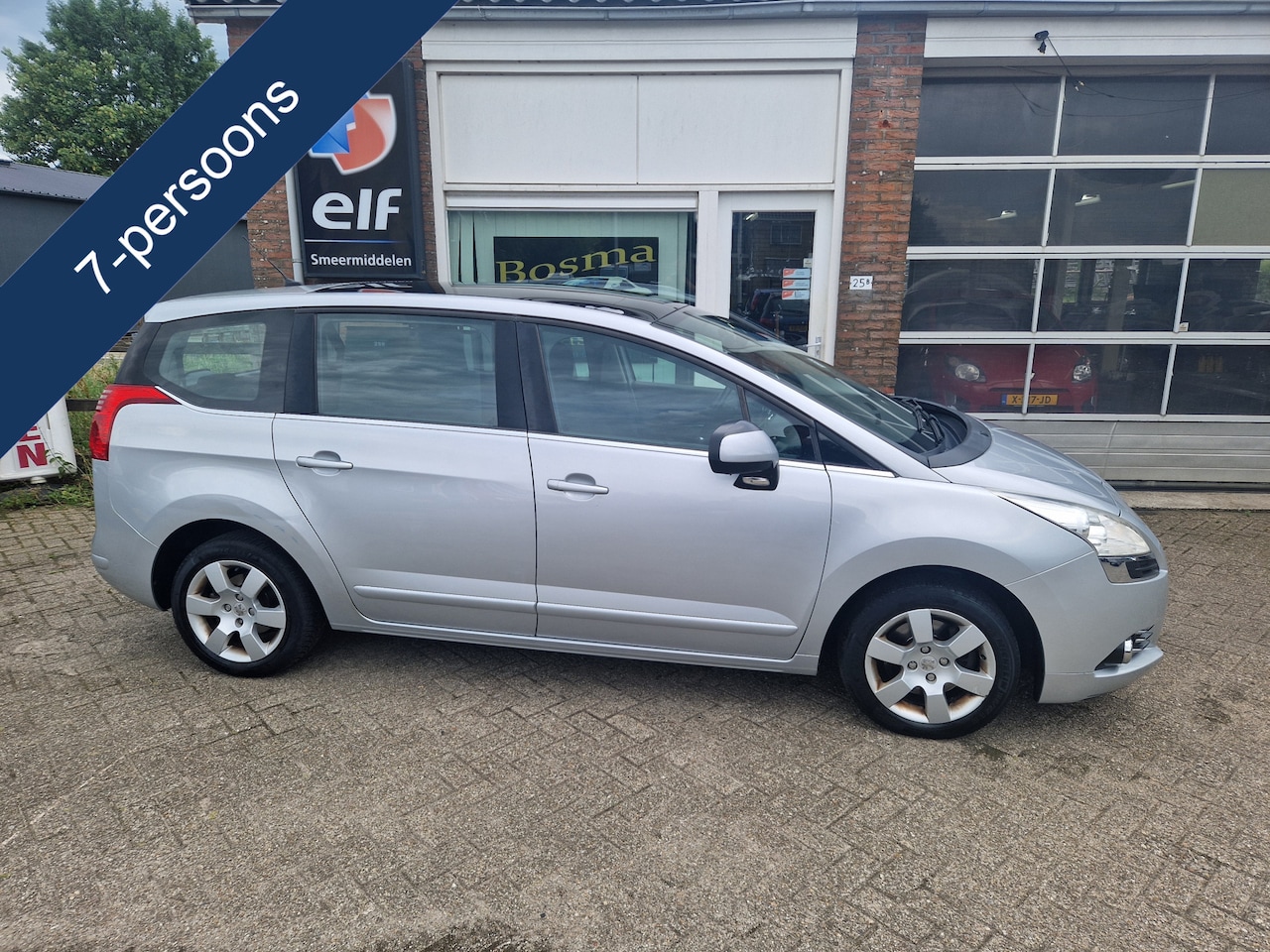 Peugeot 5008 - 1.6 THP "Executive" 7Persoons - Clima - Cruise - Pano-dak - Trekhaak - AutoWereld.nl