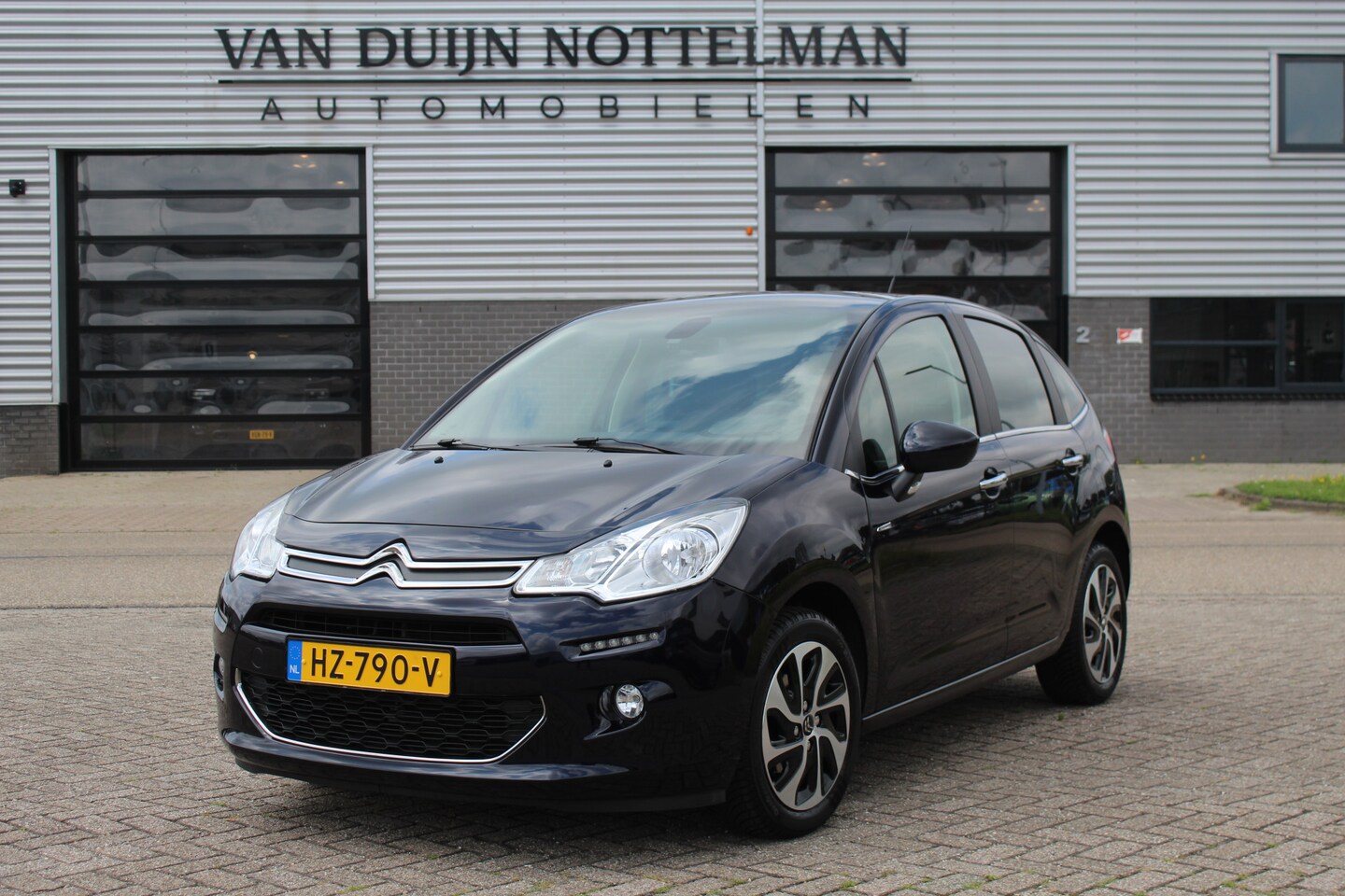 Citroën C3 - 1.2 PureTech Exclusive / Automaat / Clima / N.A.P. - AutoWereld.nl