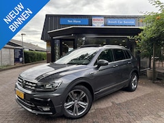 Volkswagen Tiguan - 1.5 TSI DSG R-line Pano Digitaal dashboard trekhaa