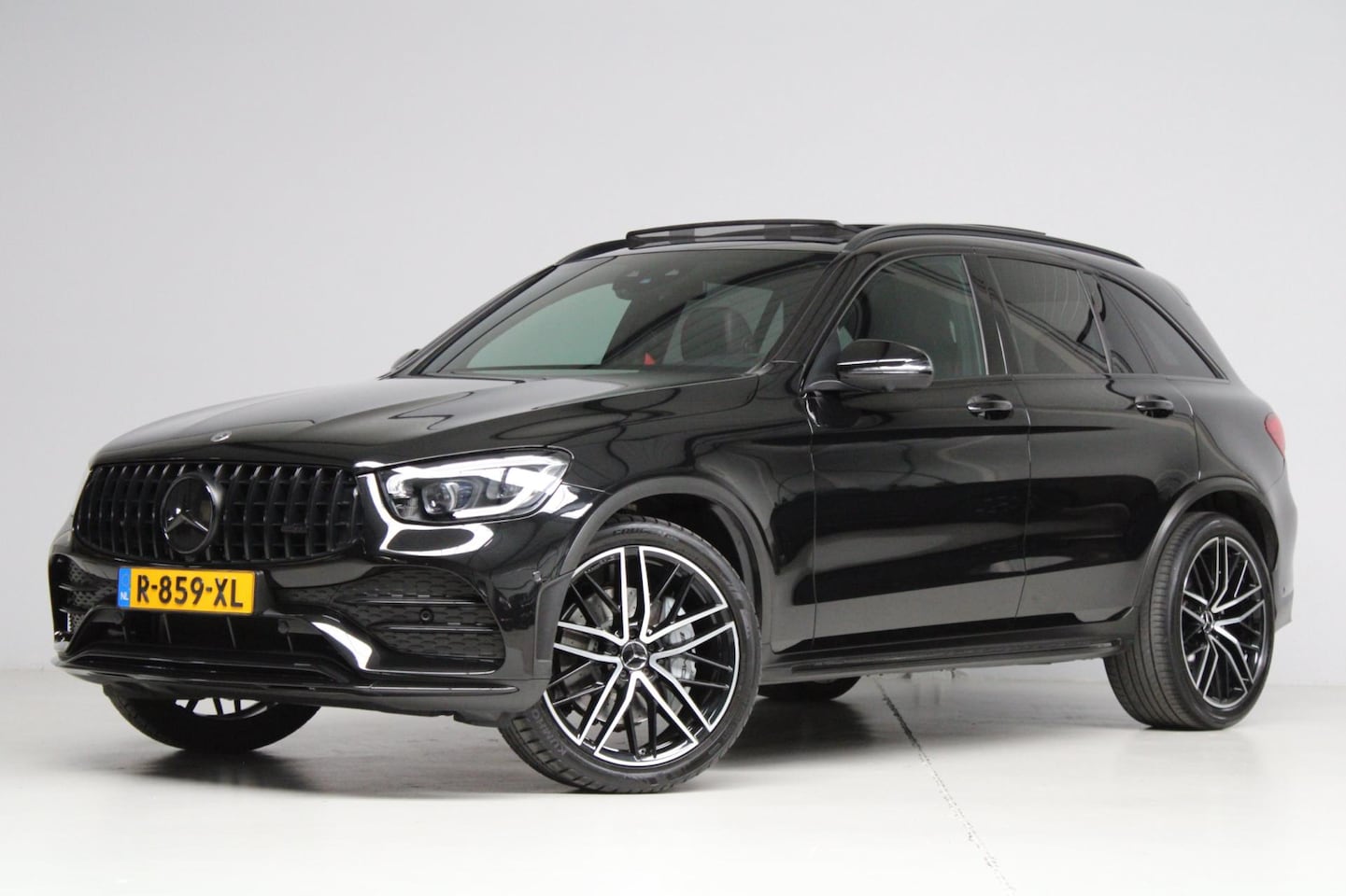 Mercedes-Benz AMG GLC - 43 4MATIC Premium Plus | sportuitlaat | burmester | 360 camera | panoramadak | luchtvering - AutoWereld.nl
