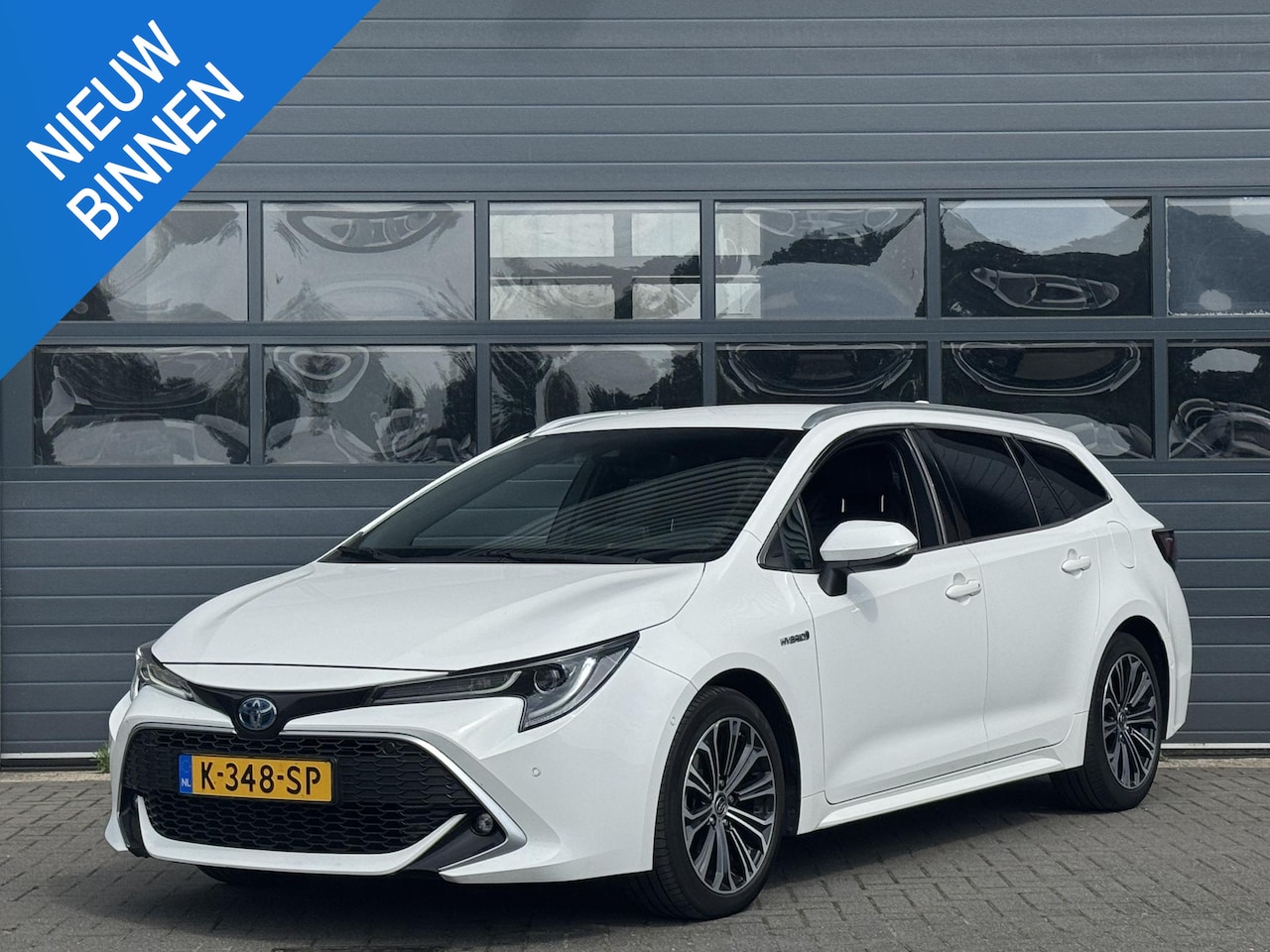 Toyota Corolla Touring Sports - 1.8 HYBRID EXECUTIVE I AUTOMAAT I ADAPTIVE CRUISE CONTROL I ALCANTARA BEKLEDING I APPLE CA - AutoWereld.nl