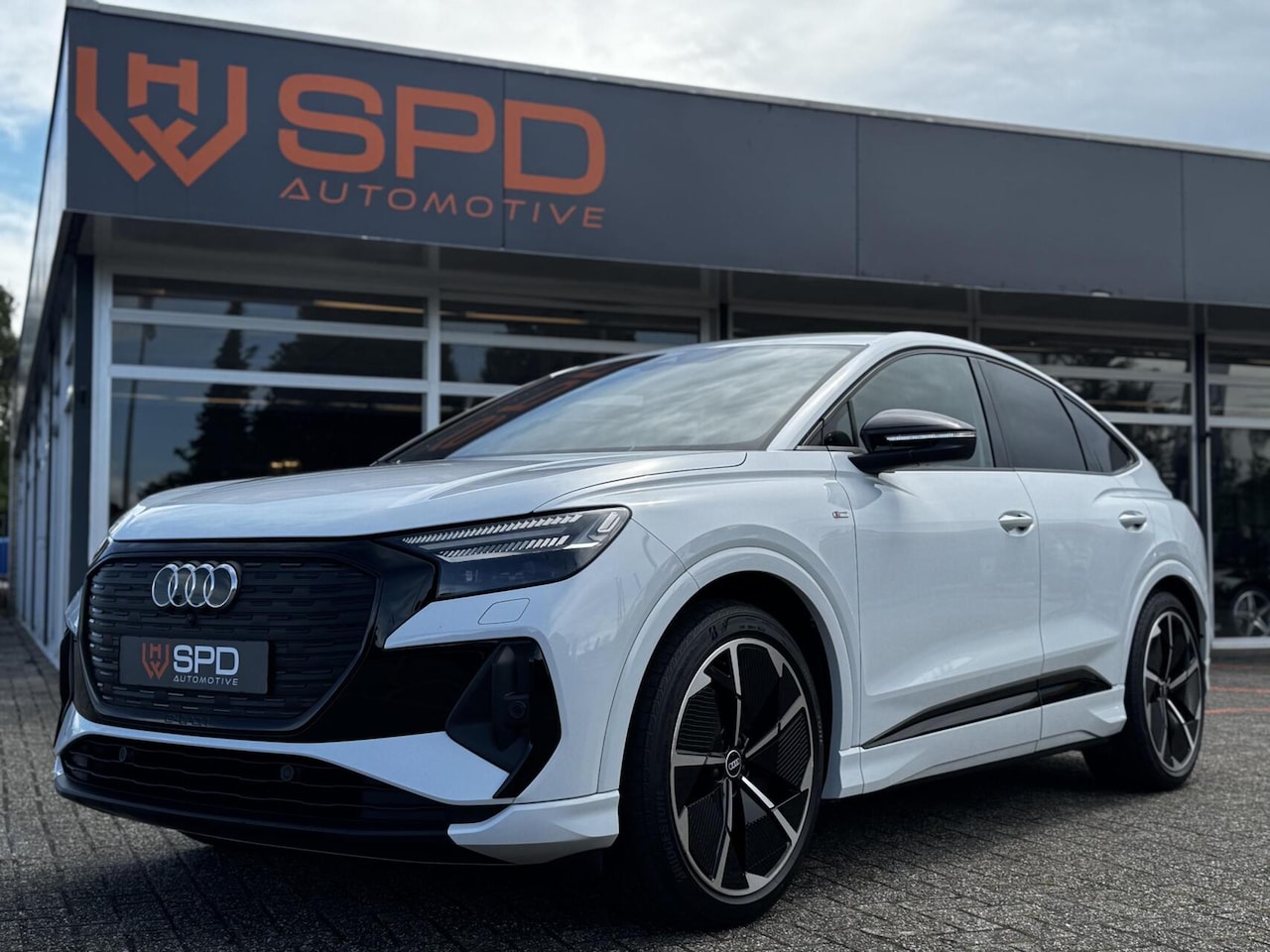 Audi Q4 - Sportback e-tro 40 S edition 77 kWh|Matrix|ACC|21" - AutoWereld.nl