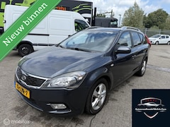 Kia Cee'd Sporty Wagon - 1.4 CVVT X-ecutive Export