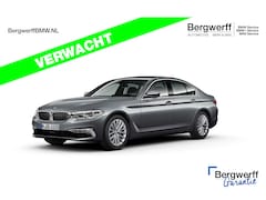 BMW 5-serie - 540i Luxury Line - Dak - Adaptive Drive - Head-Up - ACC - Standkachel - Harman Kardon