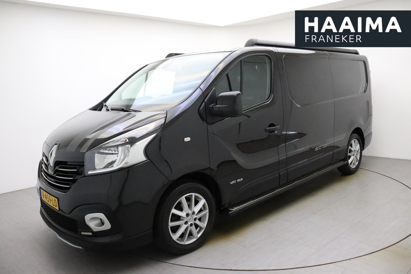 Renault Trafic - 1.6 dCi T29 L2H1 Formula Edition Energy 145 PK | Navigatie | Lederen bekleding | Dakrails - AutoWereld.nl