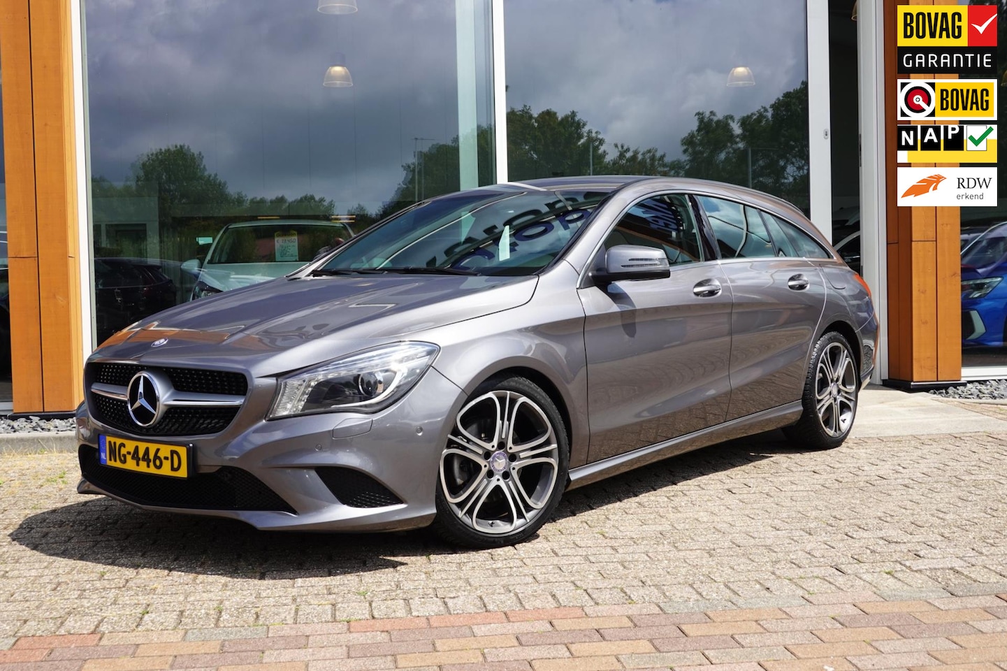 Mercedes-Benz CLA-klasse Shooting Brake - 180 122-Pk OrangeArt Edition - AutoWereld.nl
