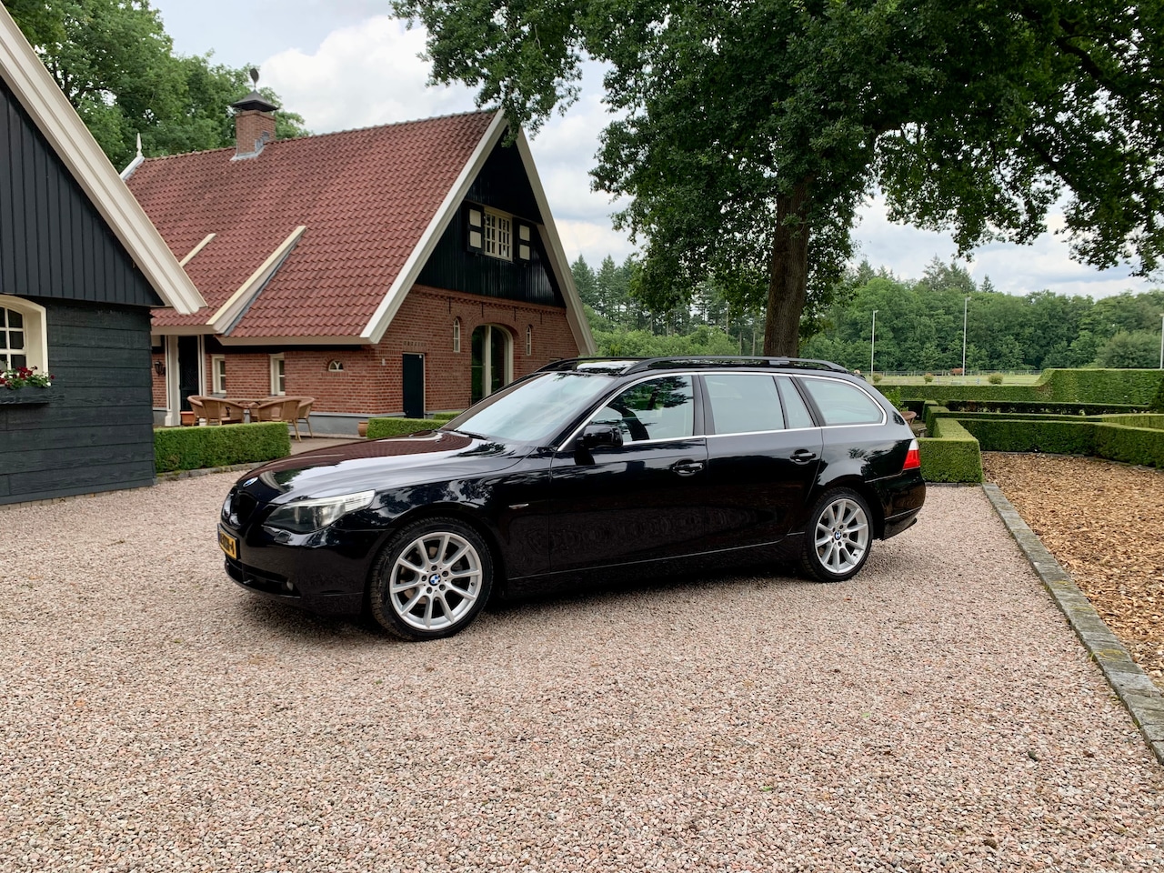 BMW 5-serie Touring - 525i High Executive Automaat – Lederen interieur – Navi – Xenon – Pano - AutoWereld.nl