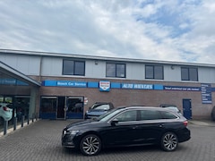 Skoda Octavia Combi - 1.5 TSI 110kw | First Edition | Pano | Navi | Trekhaak