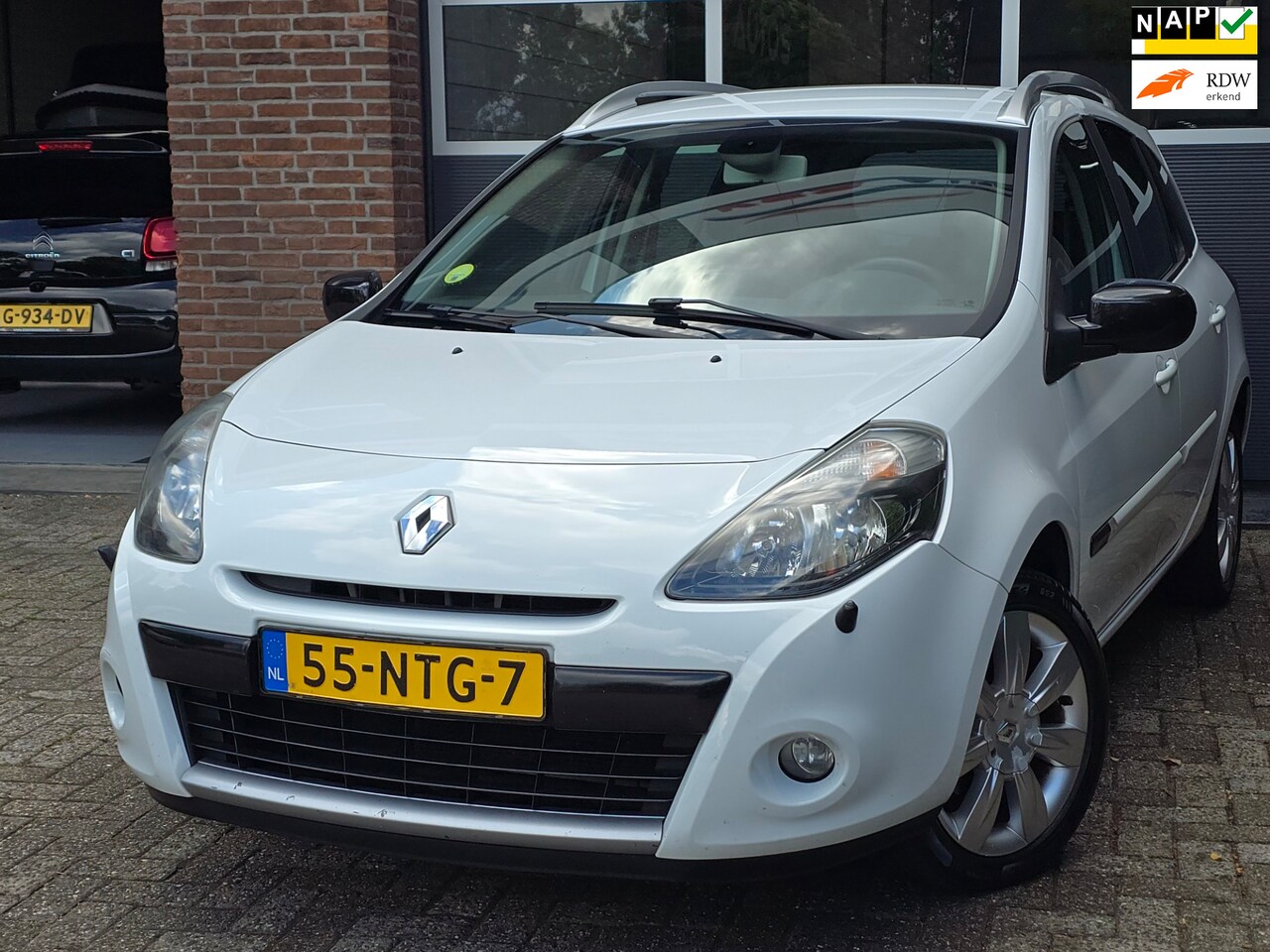 Renault Clio Estate - 1.2-16V 20th Anniversary Navi |Cruise |Nap |Apk - AutoWereld.nl