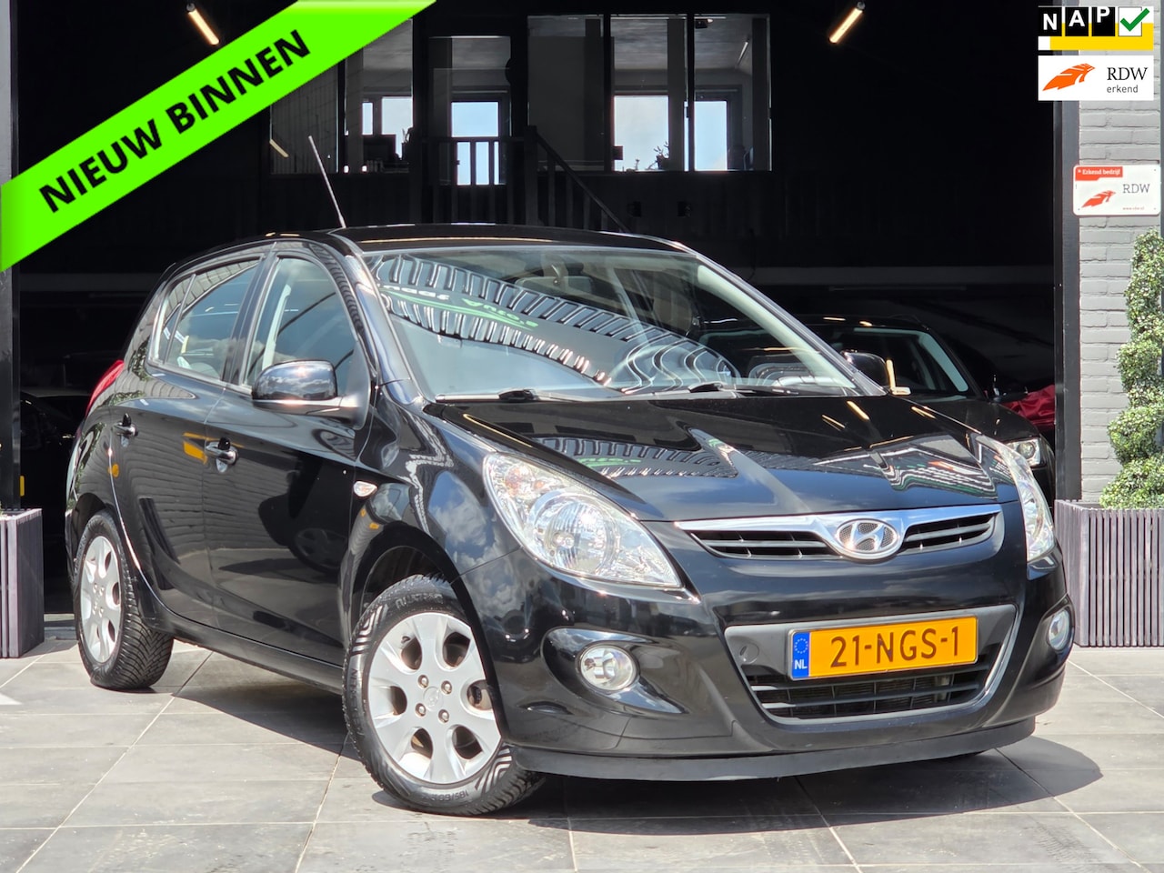 Hyundai i20 - 1.2i DynamicVersion|Airco|Elektrische ramen|NAP - AutoWereld.nl