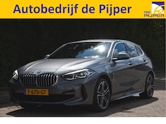 BMW 1-serie - 120i M-Sport Pro Pack Sport Line 180 PK | NL-Auto | Camera | Sfeerverlichting | Carplay |