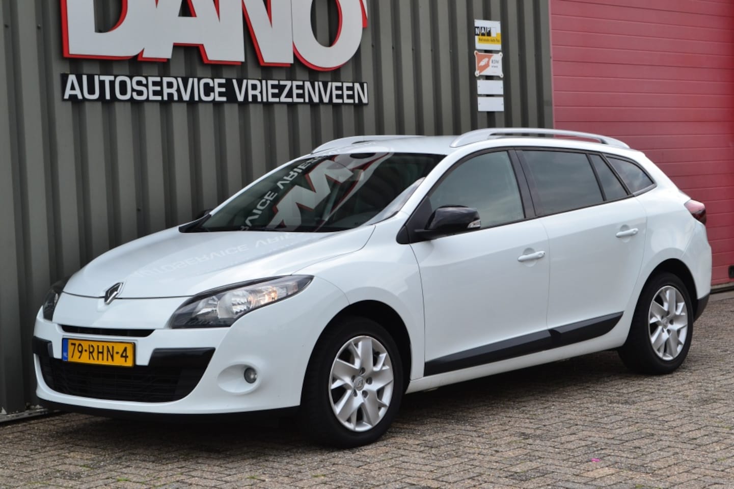 Renault Mégane Estate - 1.5 dCi Parisienne Navi/Airco/Cruise/Trekhaak - AutoWereld.nl
