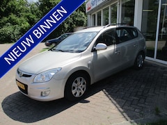 Hyundai i30 CW - 1.6i Dynamic