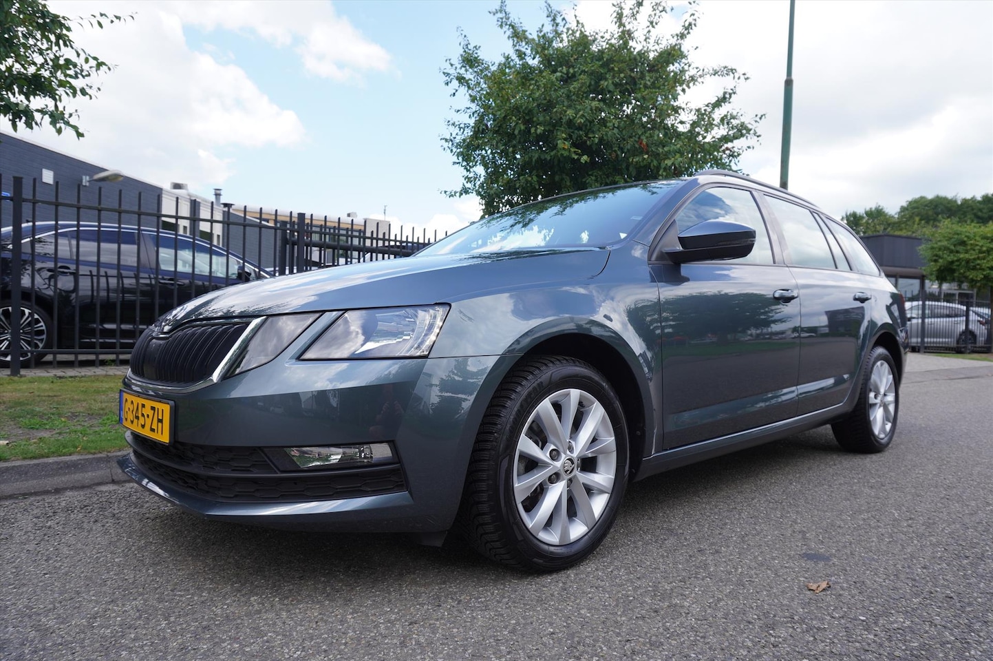Skoda Octavia Combi - 1.0 TSI Greentech 115pk Ambition Business 35.362 KM Apple Carplay - AutoWereld.nl