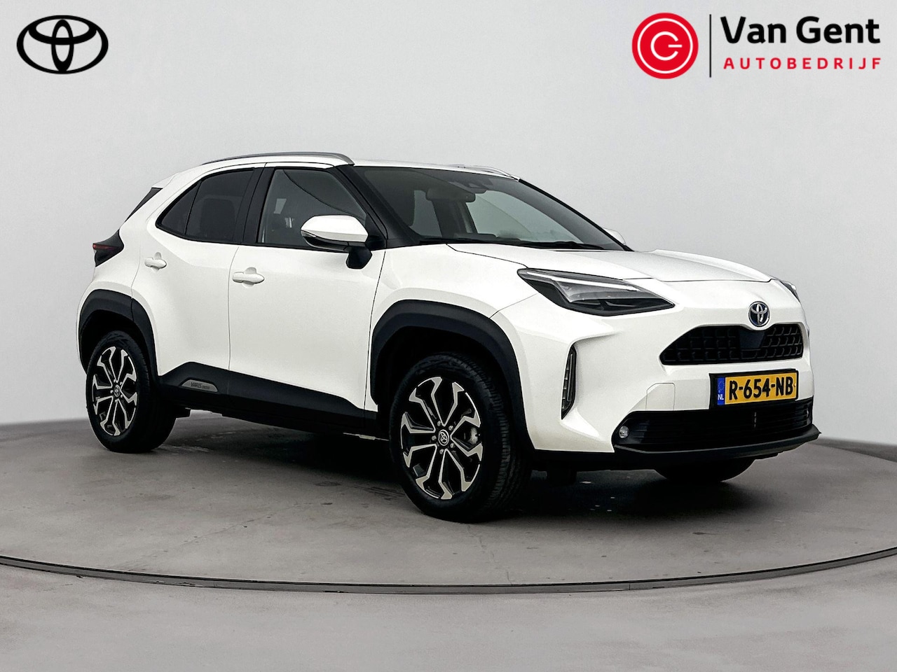 Toyota Yaris Cross - 1.5 Hybrid Dynamic | Navigatie | Trekhaak | Apple Carplay / Android Auto | LED - AutoWereld.nl
