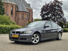 BMW 3-serie - 320i Dynamic Exec