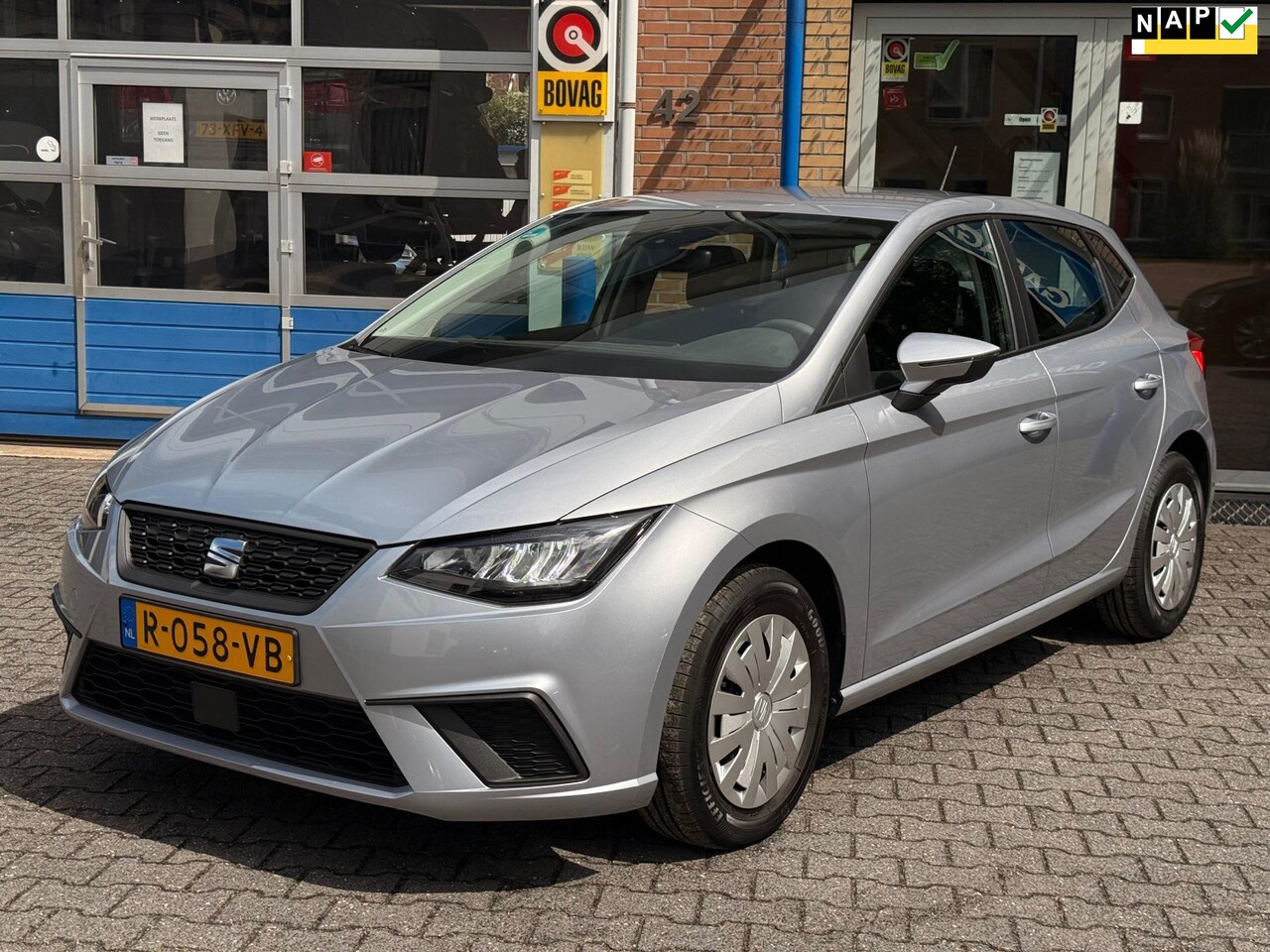 SEAT Ibiza - 1.0 MPI Reference | Zeer lage KM. stand NAP! | BTW-auto | Apple CarPlay | Android Auto | C - AutoWereld.nl