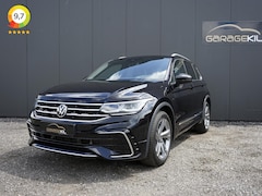Volkswagen Tiguan - 1.4 TSI eHybrid R-Line Business+ Dealeronderh. / Matrix verlichting / Panoramadak / Stuur