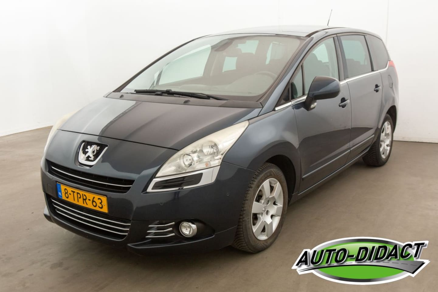 Peugeot 5008 - 1.6 VTi 7p. Clima Navi Blue Lease - AutoWereld.nl
