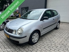 Volkswagen Polo - 1.4-16V Highline/ CarPlay/ Airco/Cruise