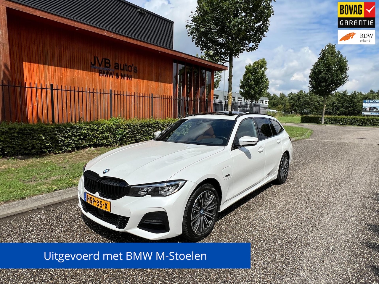 BMW 3-serie Touring - 330e xDrive M- sport, SoH 98,98 M- stoel, leder, trekhaak, pano, hud - AutoWereld.nl