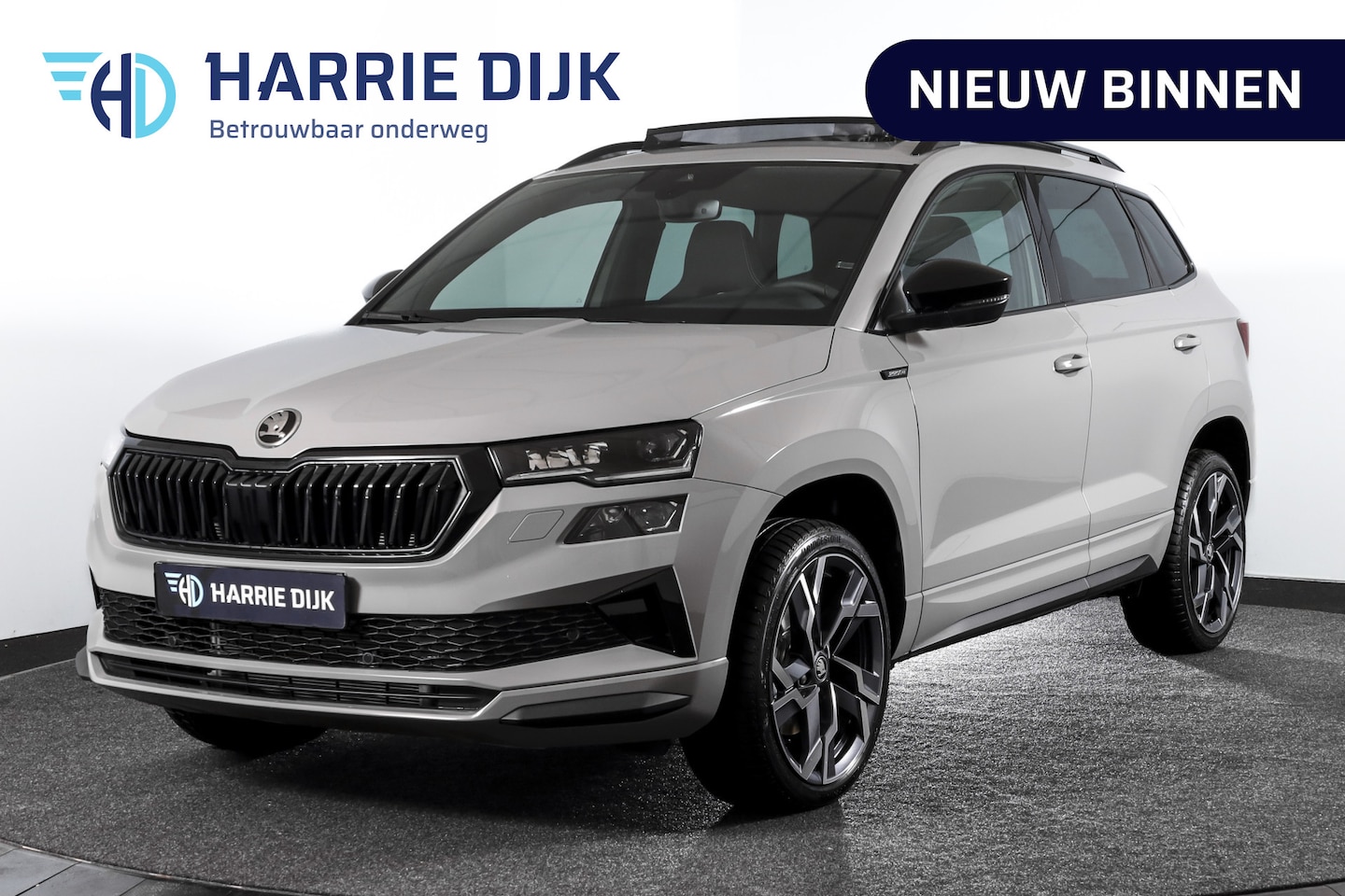 Skoda Karoq - 1.5 TSI 150 PK ACT Sportline Business - Automaat | S/K-Panodak | Columbus pakket | Dig. Co - AutoWereld.nl
