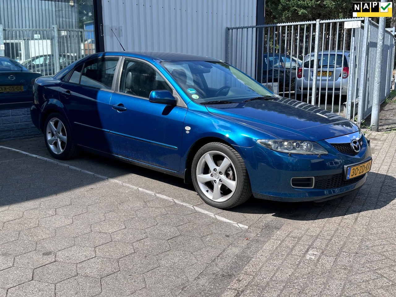 Mazda 6 Sport - 2.0i Executive / Leder / Airco / - AutoWereld.nl