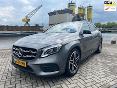 Mercedes-Benz GLA-Klasse - 180 AMG line | Pano | Night | Keyless | Camera