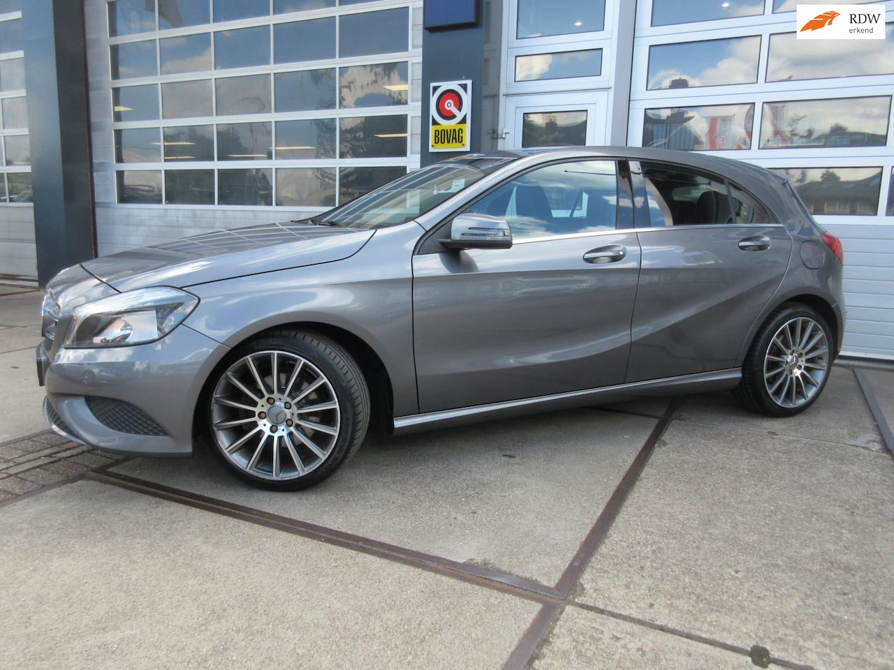 Mercedes-Benz A-klasse - 180 Ambition / Airco / Navi / Stoelverwarming - AutoWereld.nl