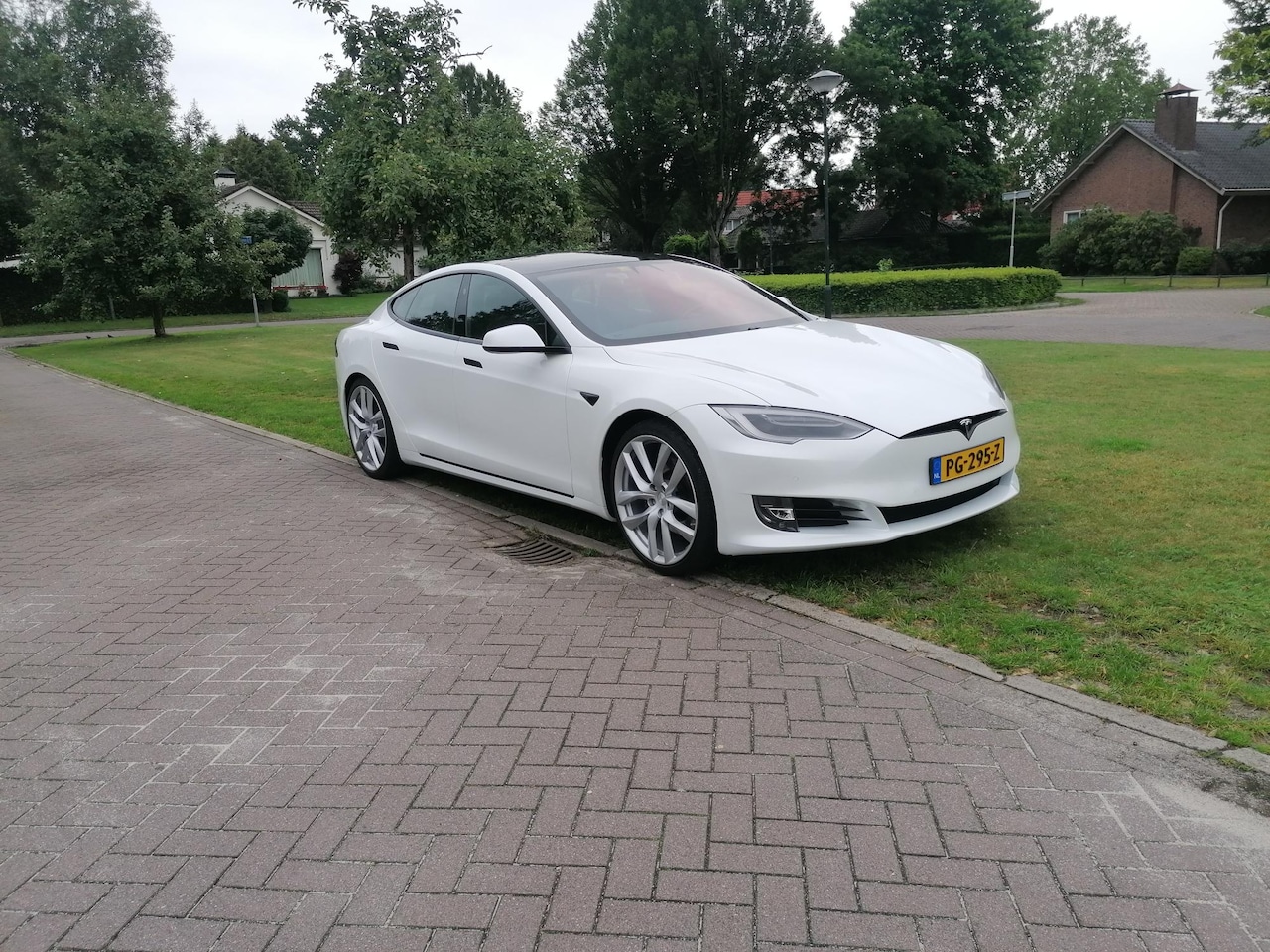 Tesla Model S - 90D Base - AutoWereld.nl
