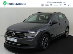 Volkswagen Tiguan - 1.4 TSI eHybrid Life | Trekhaak | Stoel- en stuurwielverwarming | 3-zone airco | CarPlay |