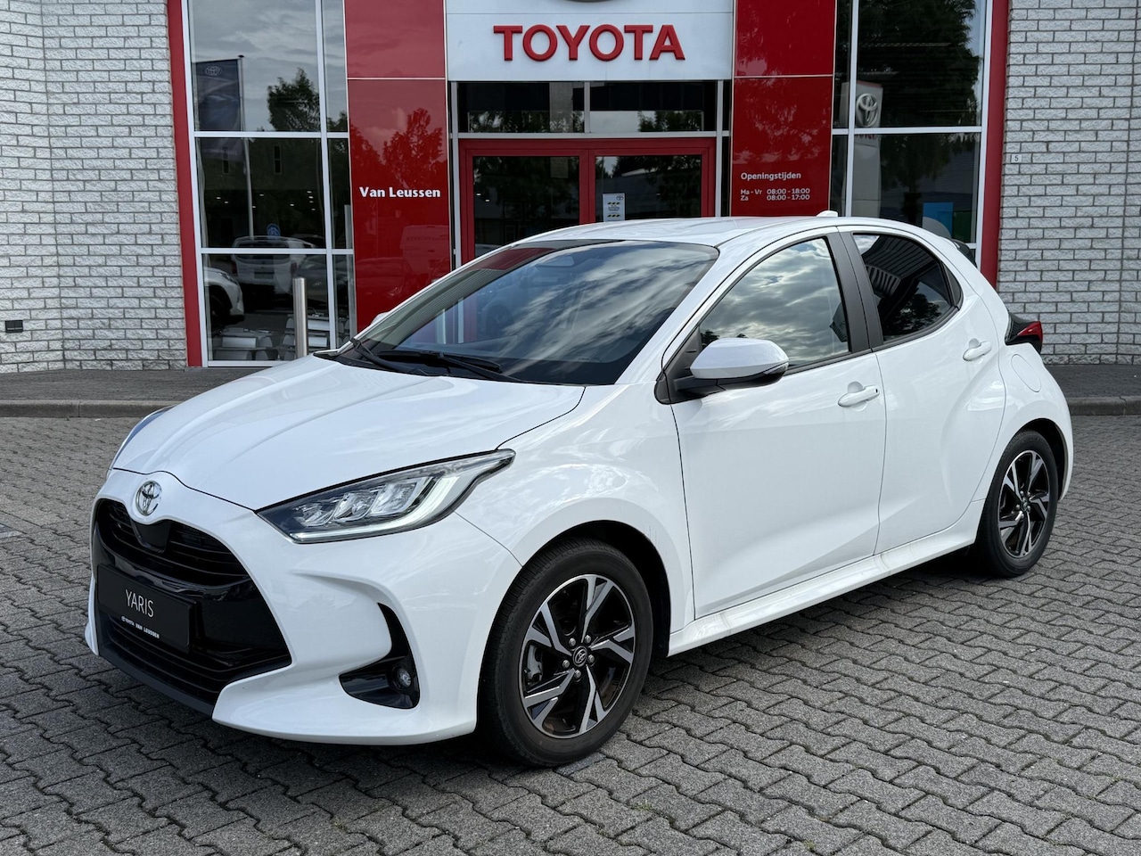 Toyota Yaris - 1.5 Hybrid 115 Dynamic 1.5 Hybrid 115 Dynamic - AutoWereld.nl