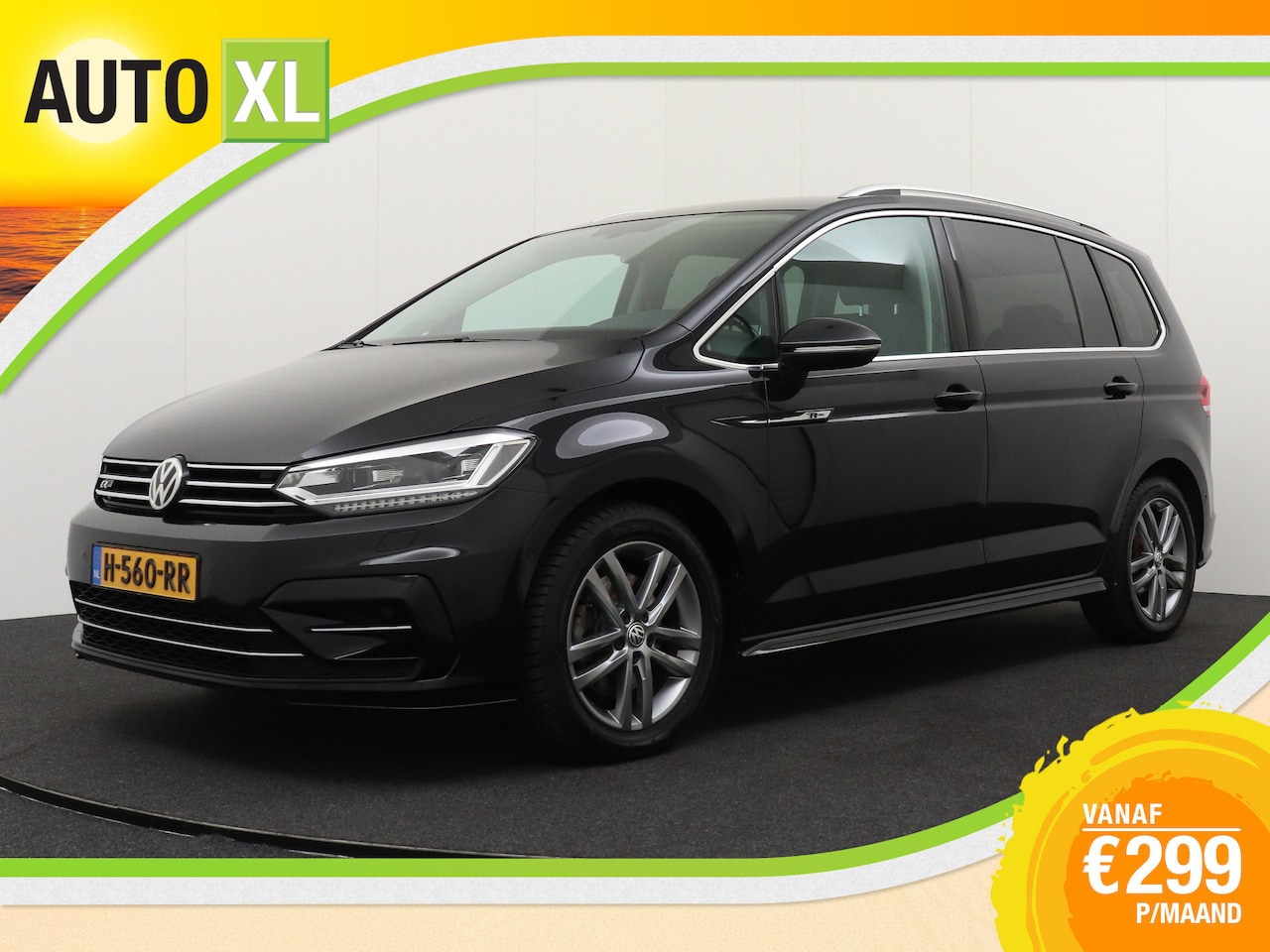 Volkswagen Touran - 1.5 TSI Aut. R-Line 7-pers Trekhaak Carplay Adapt. Cruise - AutoWereld.nl