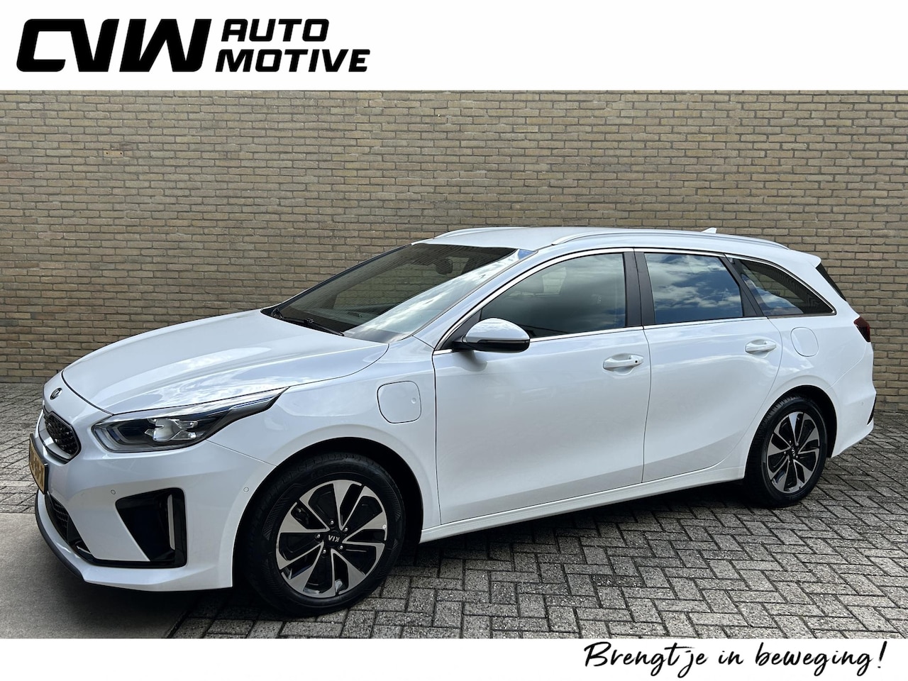 Kia Cee'd Sportswagon - Ceed 1.6 GDI 140pk PHEV DynamicLine | Cruise control | Lane assist | Navigatie | Apple Car - AutoWereld.nl