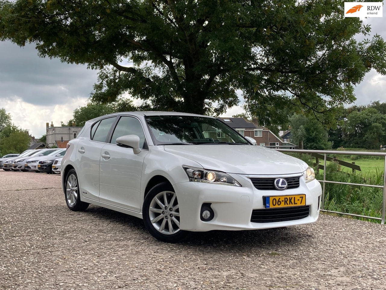 Lexus CT 200h - Hybrid | Automaat + Navi + Camera Nu € 9.975,-!!! - AutoWereld.nl