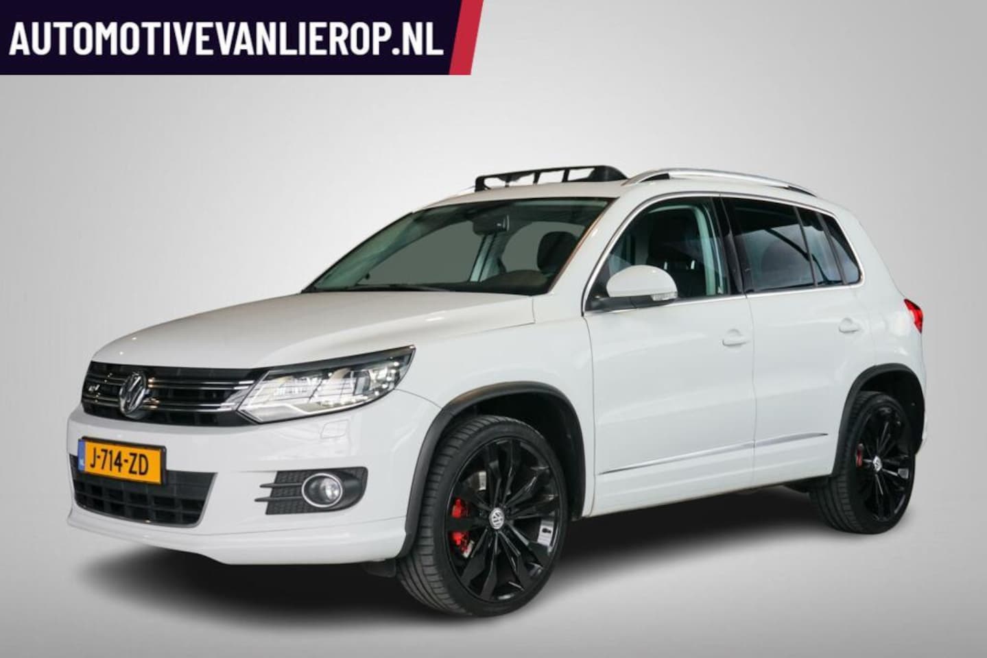 Volkswagen Tiguan - 2.0 4-MOTION R-Line | DSG | PANO | FENDER - AutoWereld.nl