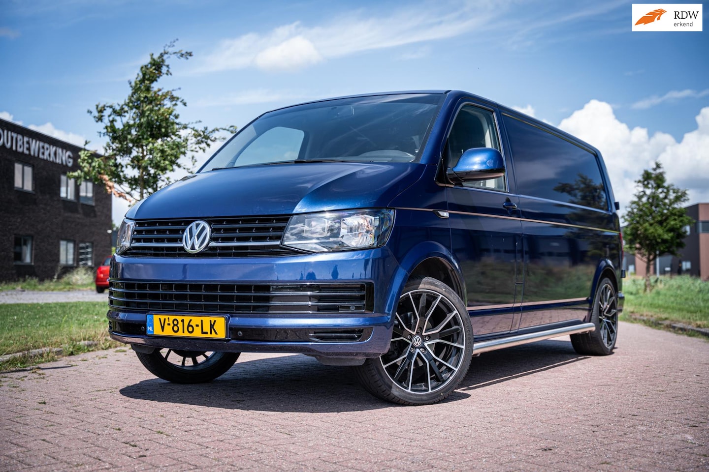 Volkswagen Transporter - 2.0 TDI L2H1 2.0 TDI L2H1 - AutoWereld.nl
