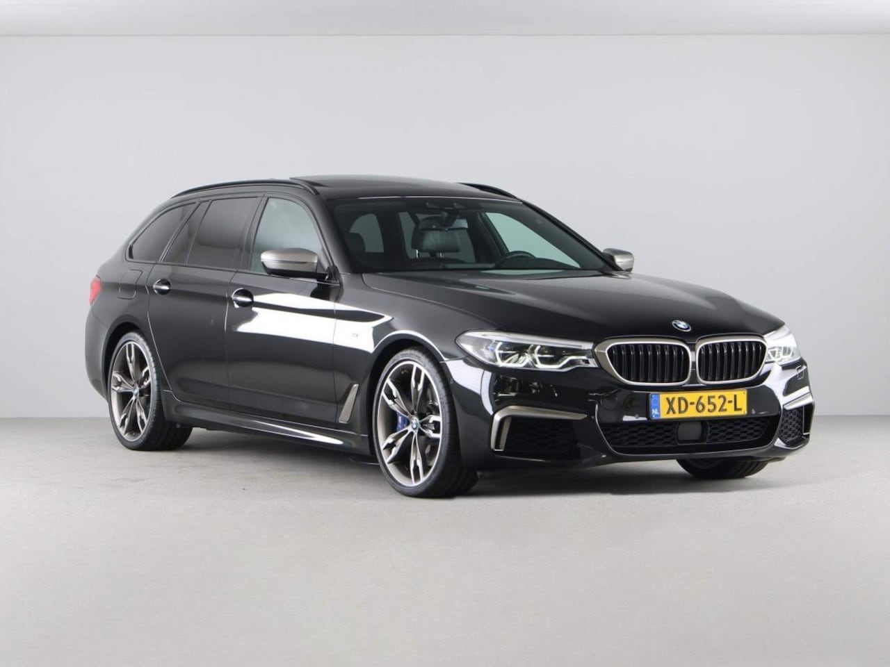 BMW 5-serie Touring - M550d xDrive High Executive M550d xDrive High Executive - AutoWereld.nl